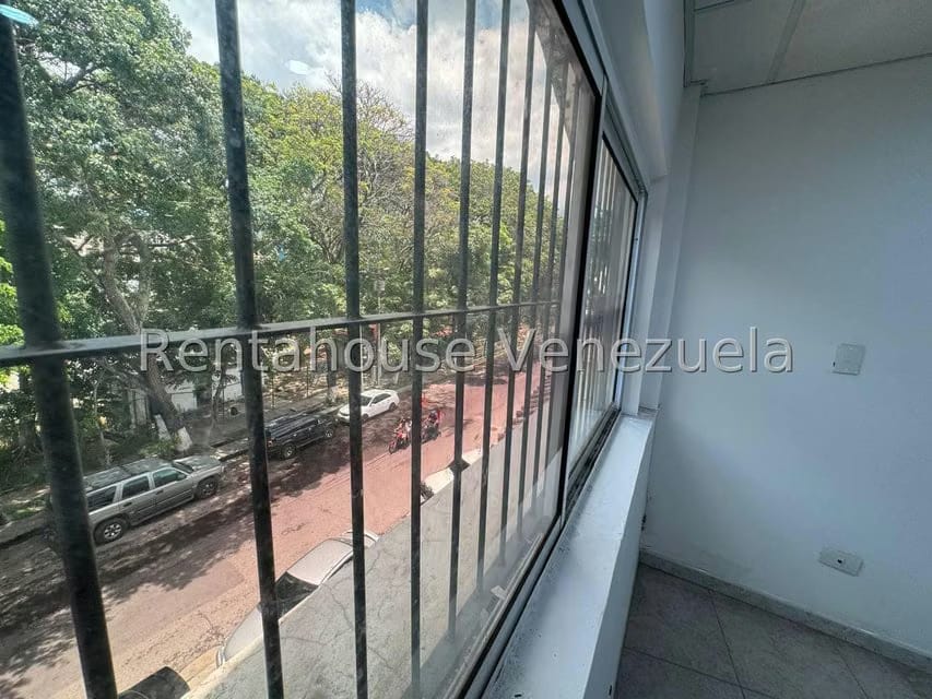 Comercial (Oficina) en Alquiler en Los Chaguaramos, Distrito Metropolitano - 30