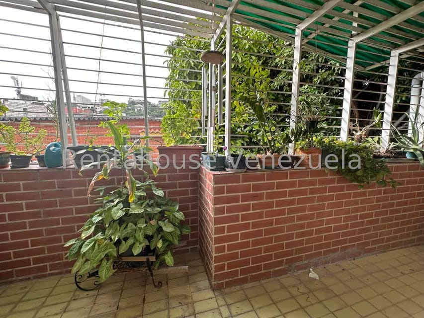 Casa (Multipes Niveles) en Venta en Las Palmas, Distrito Metropolitano - 12