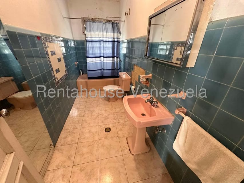 Casa (Multipes Niveles) en Venta en Las Palmas, Distrito Metropolitano - 18