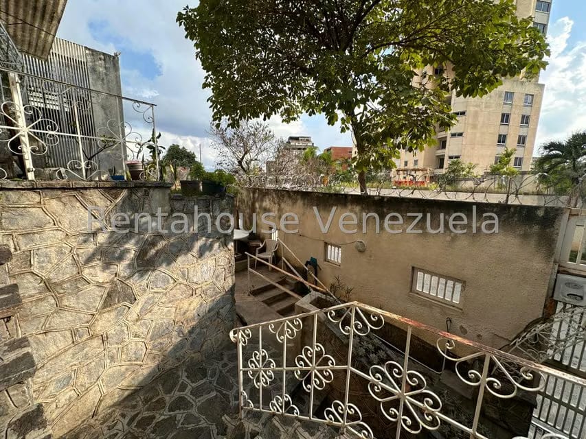Casa (Multipes Niveles) en Venta en Las Palmas, Distrito Metropolitano - 23