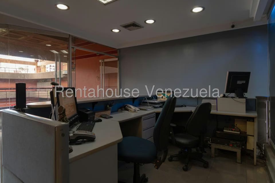 Negocios y Empresas (Comercio) en Venta en El Valle, Distrito Metropolitano - 11