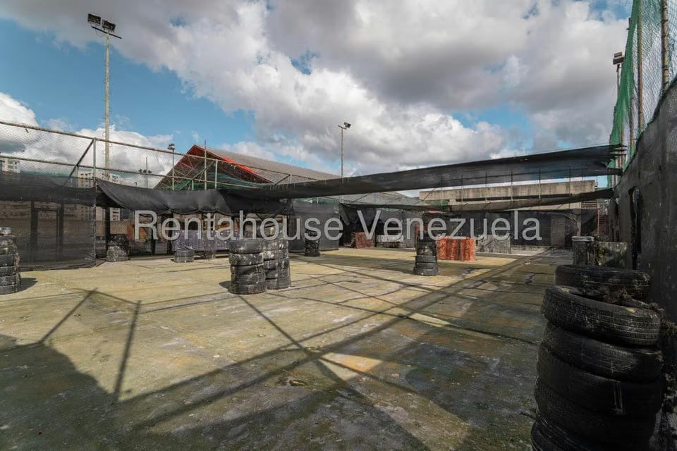 Negocios y Empresas (Comercio) en Venta en El Valle, Distrito Metropolitano - 38