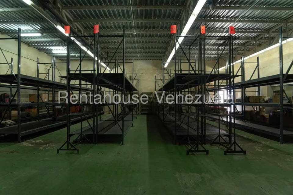 Negocios y Empresas (Comercio) en Venta en El Valle, Distrito Metropolitano - 41