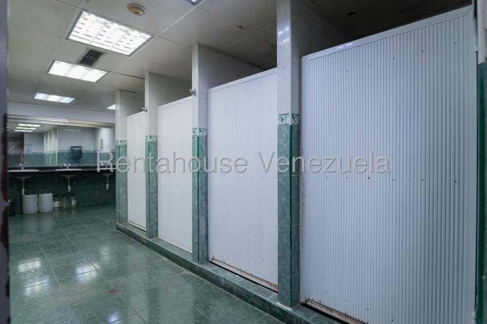 Negocios y Empresas (Comercio) en Venta en El Valle, Distrito Metropolitano - 47