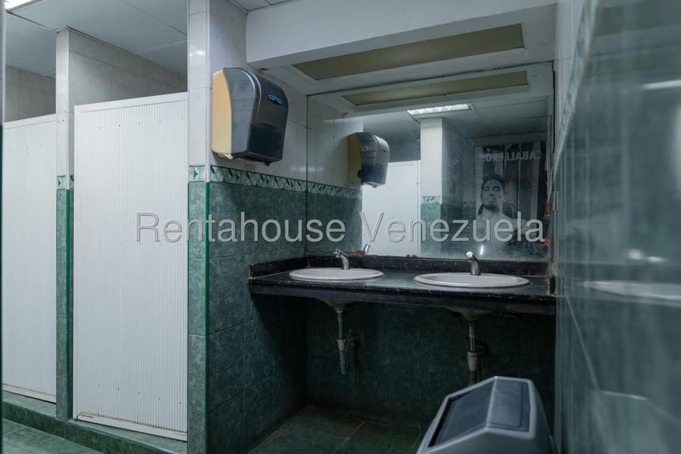 Negocios y Empresas (Comercio) en Venta en El Valle, Distrito Metropolitano - 48
