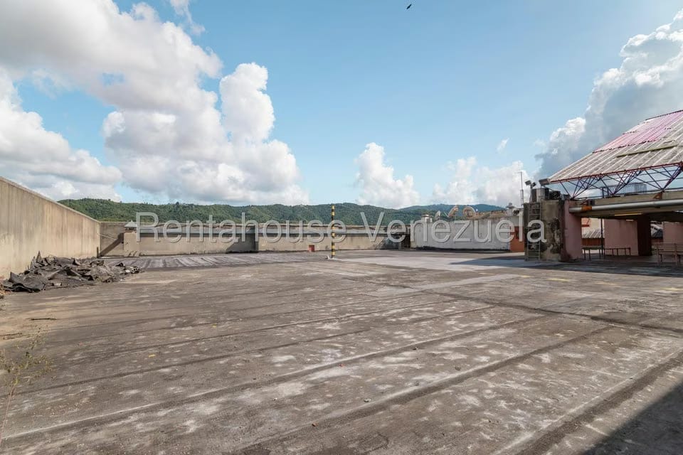 Negocios y Empresas (Comercio) en Venta en El Valle, Distrito Metropolitano - 49