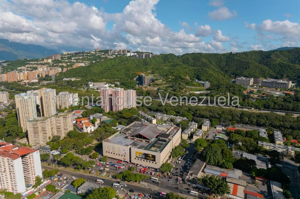 Negocios y Empresas (Comercio) en Venta en El Valle, Distrito Metropolitano - 56