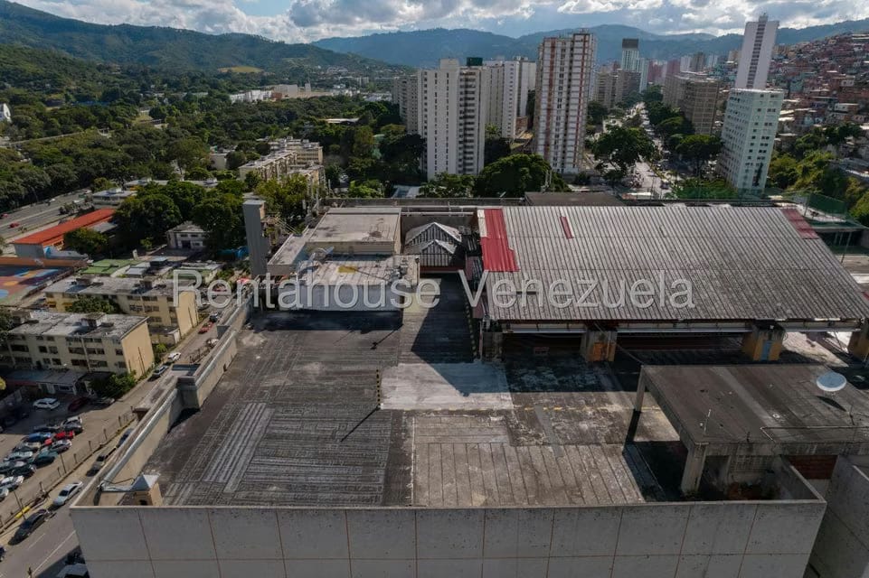 Negocios y Empresas (Comercio) en Venta en El Valle, Distrito Metropolitano - 58