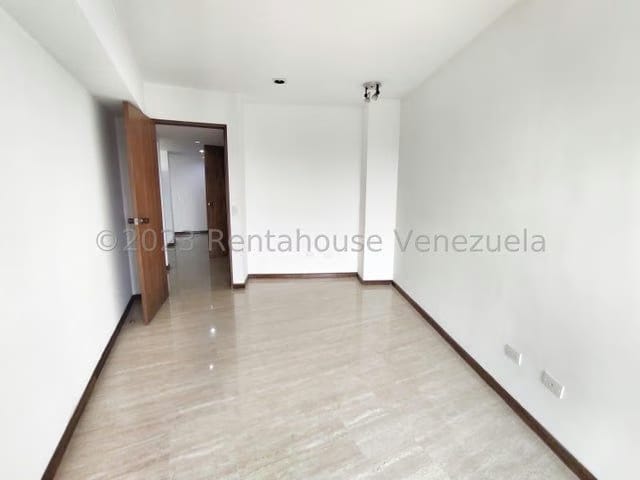 APARTAMENTO EN VENTA – ELENA MARIN NOBREGA - 4