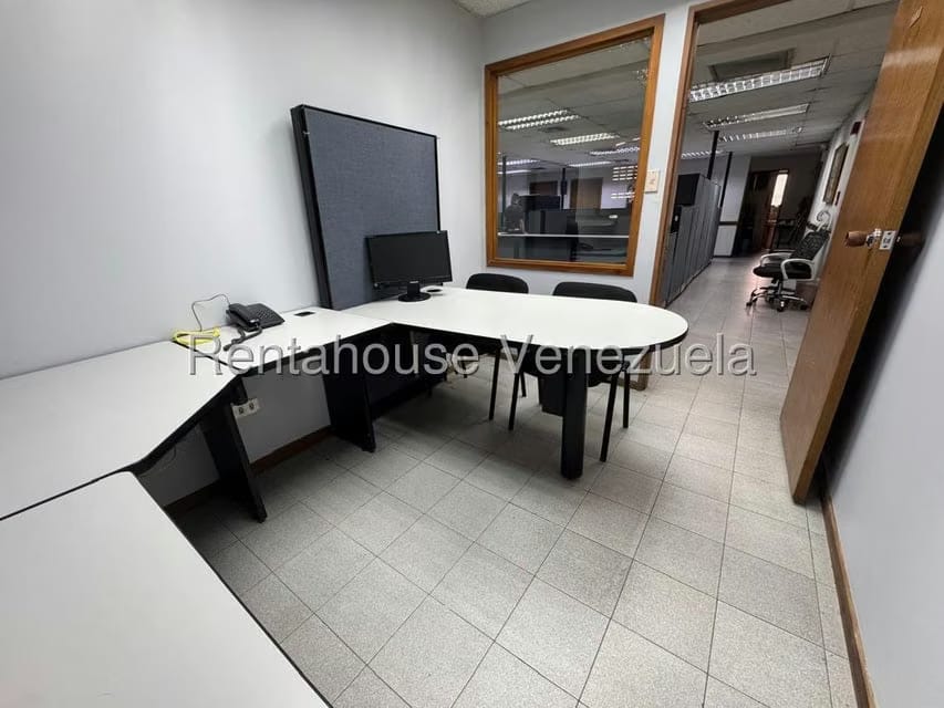 Comercial (Oficina) en Alquiler en La California Sur, Distrito Metropolitano - 9