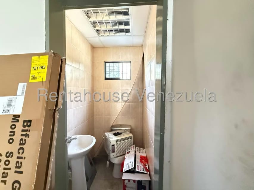 Comercial (Local Comercial) en Venta en Sarria, Distrito Metropolitano - 12