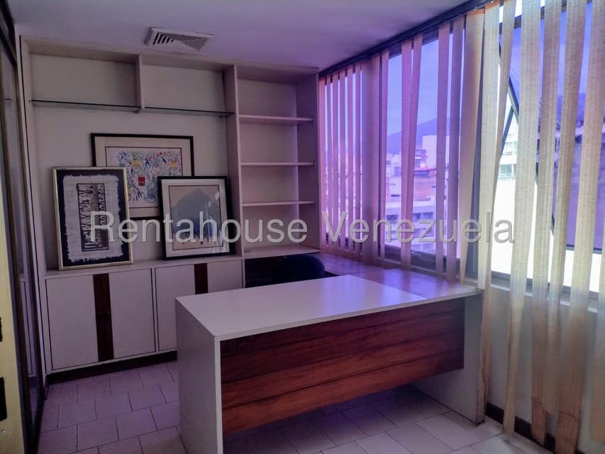 Comercial (Oficina) en Venta en Parroquia Catedral, Distrito Metropolitano - 6