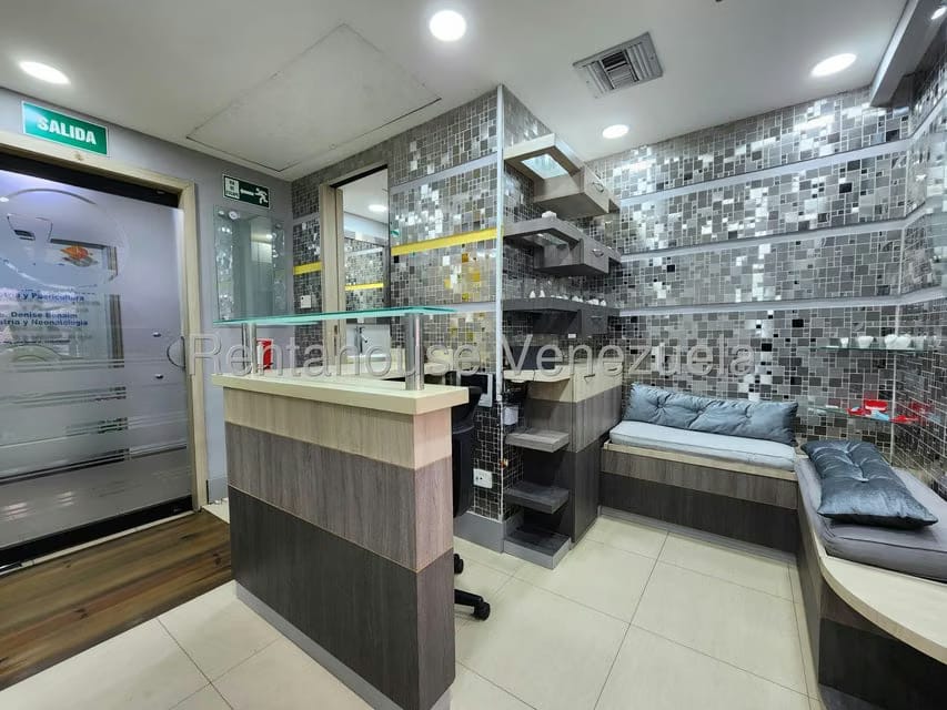 Comercial (Consultorio Medico) en Alquiler en Terrazas del Club Hipico, Distrito Metropolitano - 3