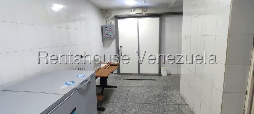 Comercial (Local Comercial) en Alquiler en San Martin, Distrito Metropolitano - 9