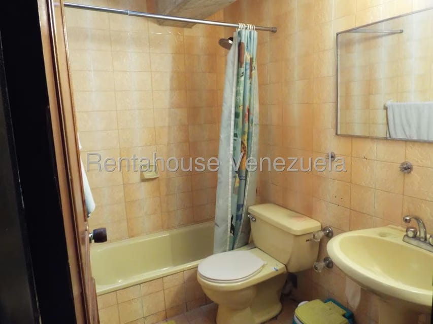 Casa (Multipes Niveles) en Venta en Alto Prado, Distrito Metropolitano - 34