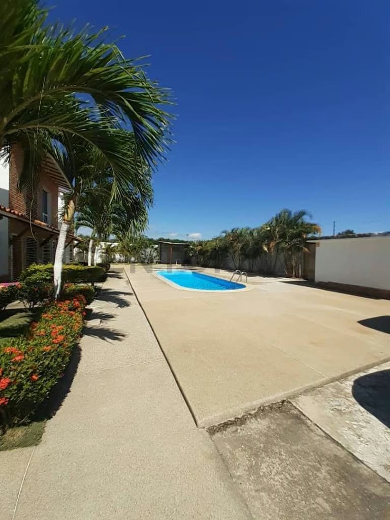 VENTA DE TOWNHOUSE - 5