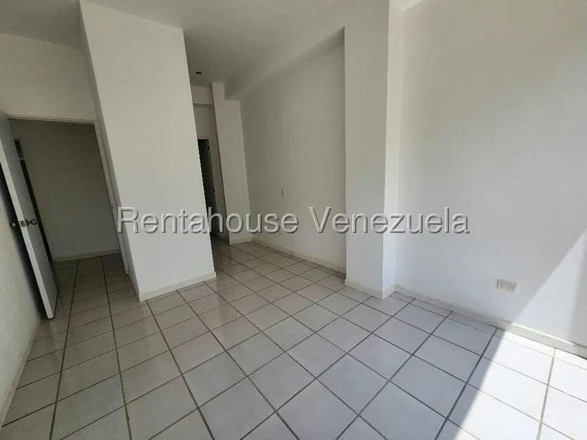Apartamento (1 Nivel) en Venta en Agua Sal, Miranda - 14