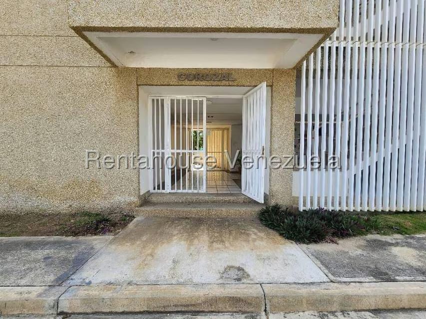Apartamento (1 Nivel) en Venta en Agua Sal, Miranda - 3