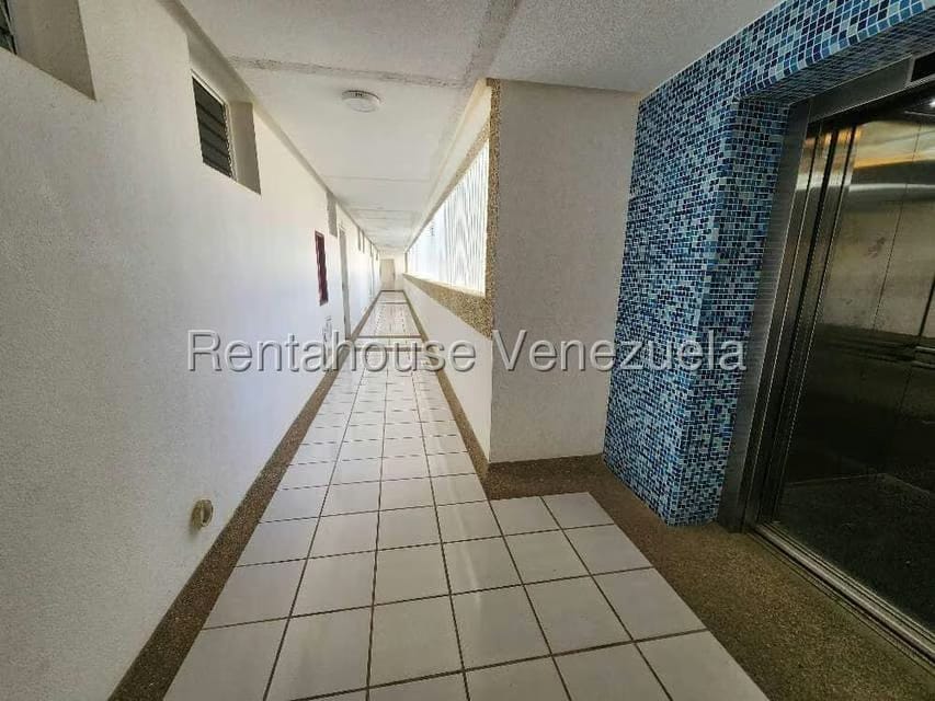Apartamento (1 Nivel) en Venta en Agua Sal, Miranda - 4