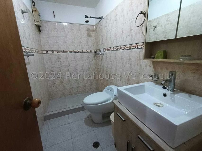 Comercial (Edificio) en Venta en Catia, Distrito Metropolitano - 13