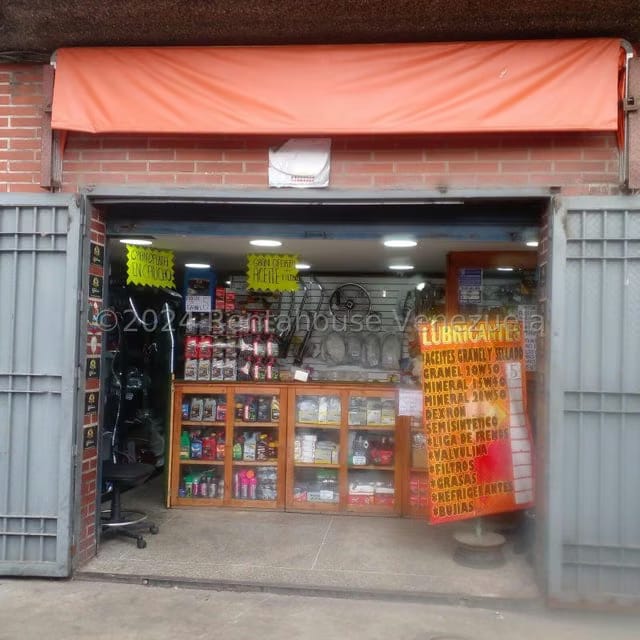 Comercial (Edificio) en Venta en Catia, Distrito Metropolitano - 3