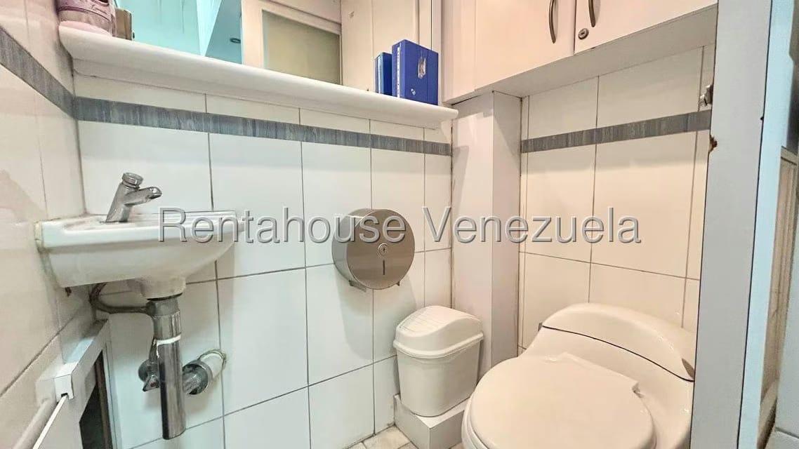 Comercial (Consultorio Medico) en Alquiler en Santa Fe Norte, Distrito Metropolitano - 15