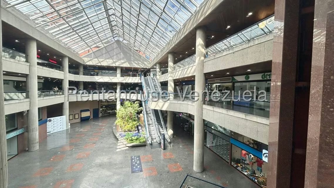 Comercial (Consultorio Medico) en Alquiler en Santa Fe Norte, Distrito Metropolitano - 3