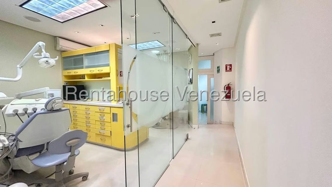 Comercial (Consultorio Medico) en Alquiler en Santa Fe Norte, Distrito Metropolitano - 24