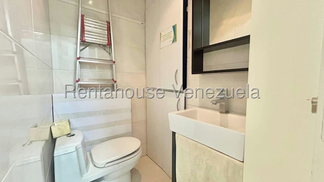 Comercial (Consultorio Medico) en Alquiler en Santa Fe Norte, Distrito Metropolitano - 28