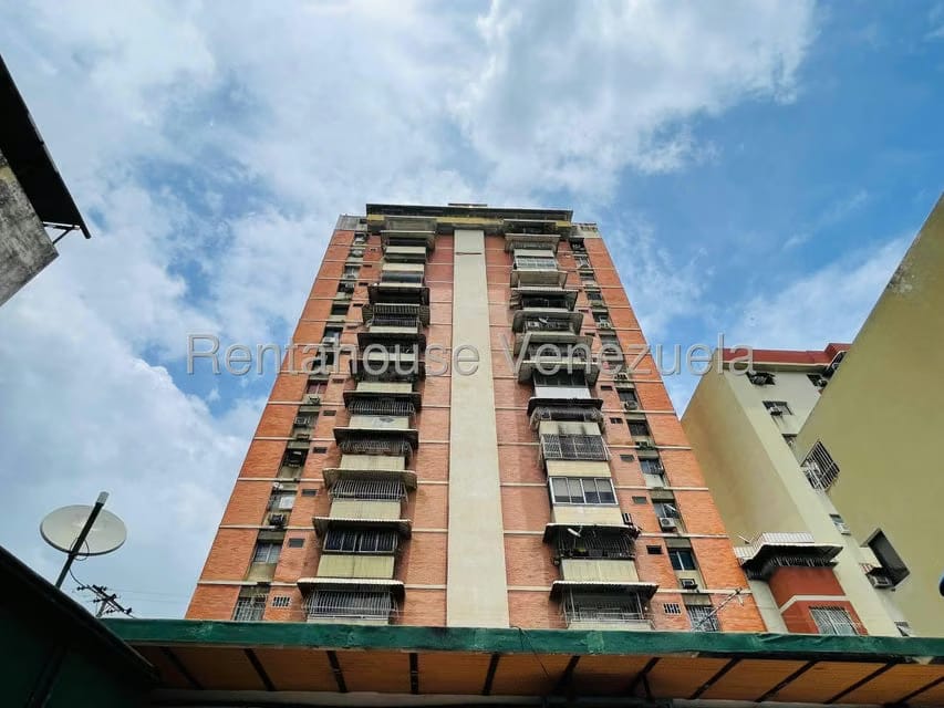 Apartamento (1 Nivel) en Venta en Zona Centro, Aragua - 29