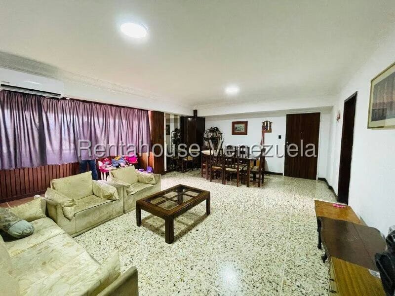 Apartamento (1 Nivel) en Venta en Zona Centro, Aragua - 5