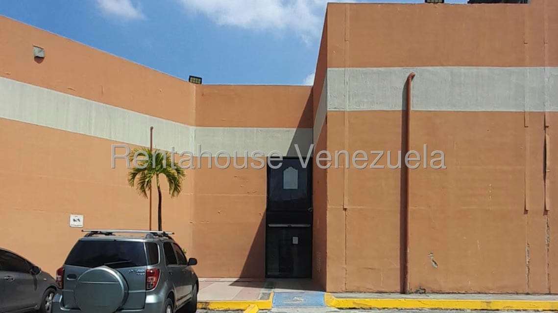Comercial (Local Comercial) en Alquiler en Sector San Pedro, Miranda - 2