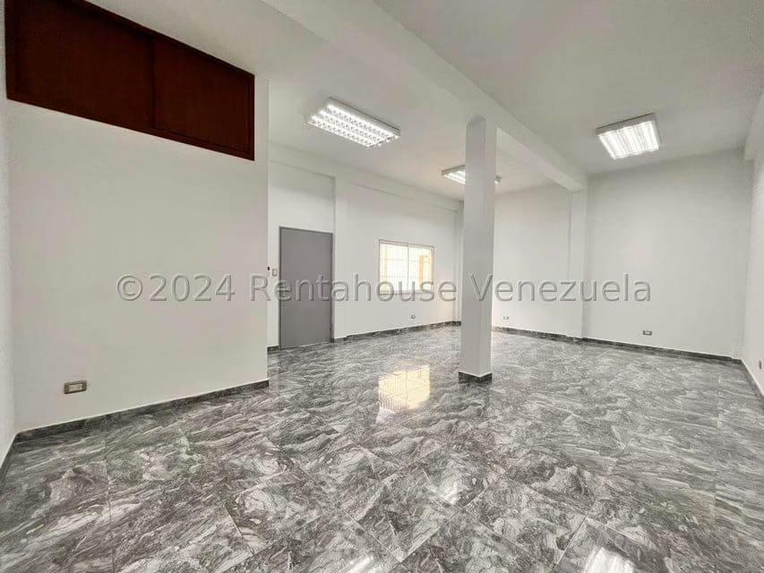Comercial (Local Comercial) en Alquiler en Zona Oeste, Lara - 6