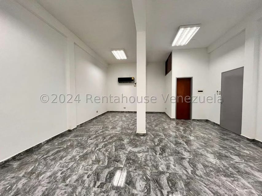 Comercial (Local Comercial) en Alquiler en Zona Oeste, Lara - 7