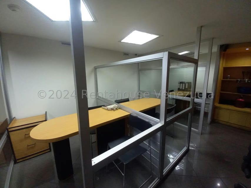 Comercial (Local Comercial) en Venta en Prados del Este, Distrito Metropolitano - 11