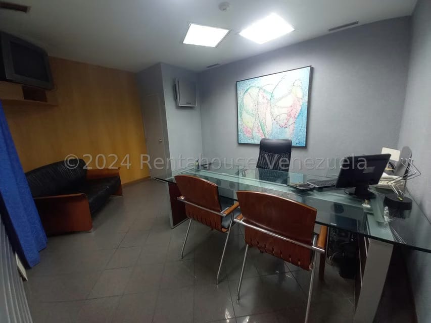 Comercial (Local Comercial) en Venta en Prados del Este, Distrito Metropolitano - 24