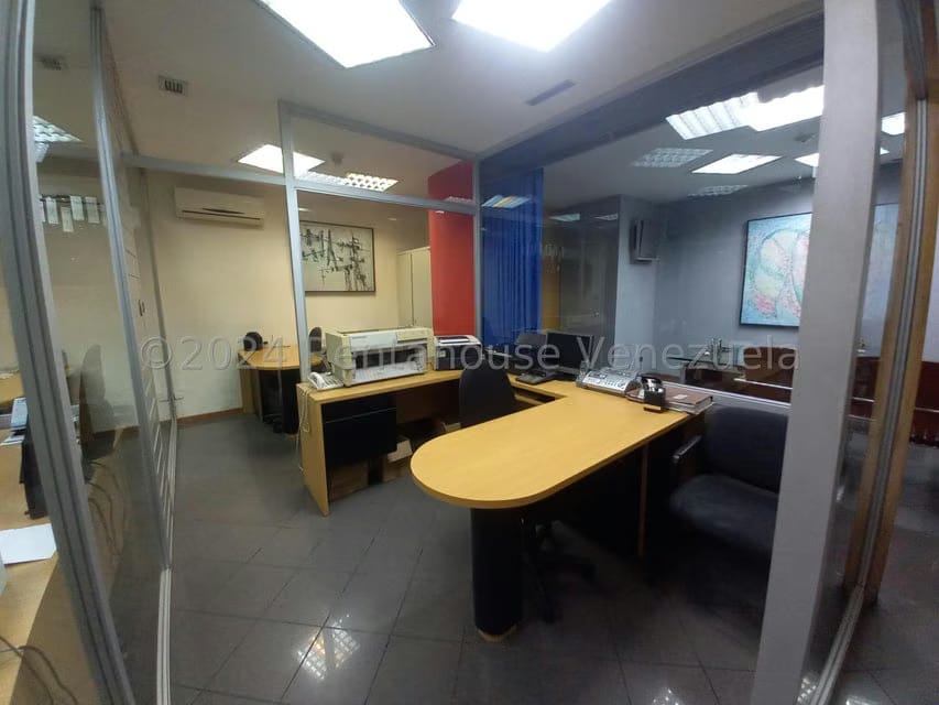 Comercial (Local Comercial) en Venta en Prados del Este, Distrito Metropolitano - 8