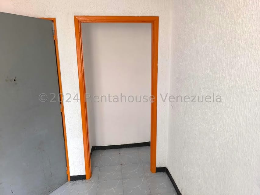 Comercial (Oficina) en Alquiler en Parroquia La Candelaria, Distrito Metropolitano - 12