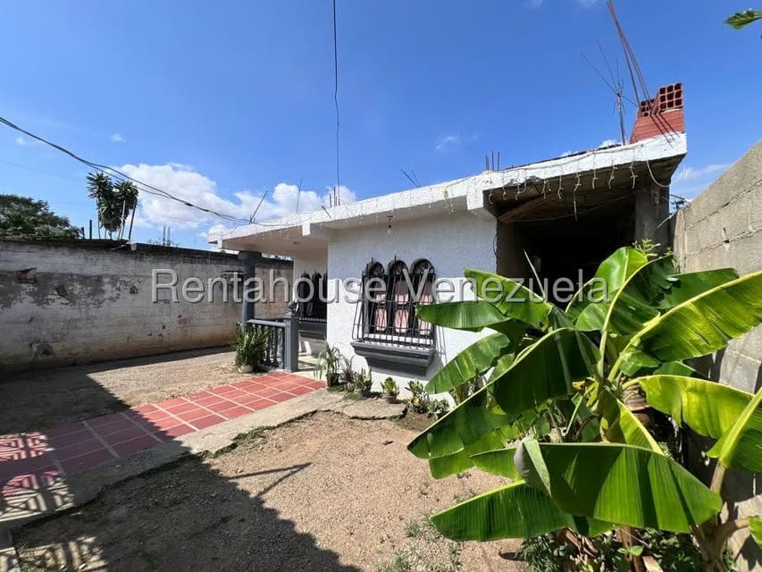 Casa (Duplex) en Venta en Parroquia El Cuji, Lara - 4