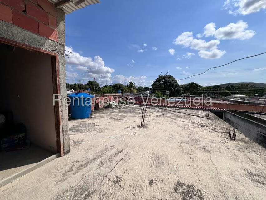 Casa (Duplex) en Venta en Parroquia El Cuji, Lara - 35