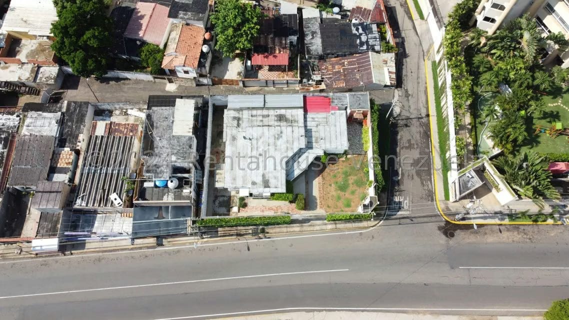 Casa (1 Nivel) en Venta en La Lago, Zulia - 2