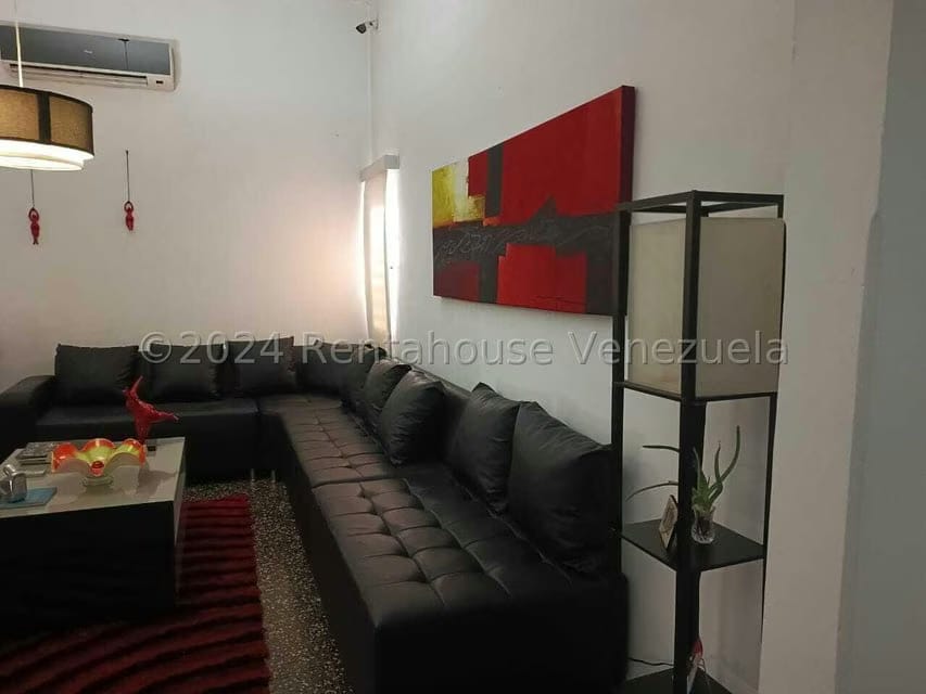 Casa (1 Nivel) en Venta en La Lago, Zulia - 12
