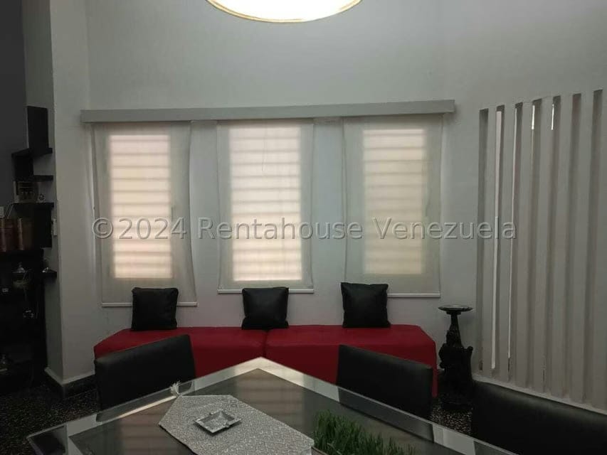 Casa (1 Nivel) en Venta en La Lago, Zulia - 13