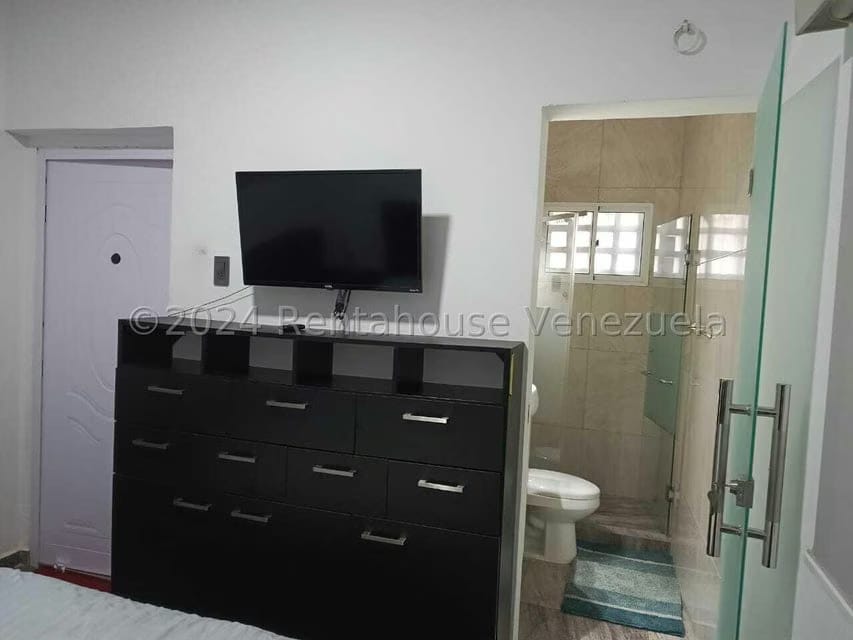 Casa (1 Nivel) en Venta en La Lago, Zulia - 19