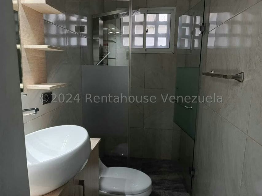 Casa (1 Nivel) en Venta en La Lago, Zulia - 20