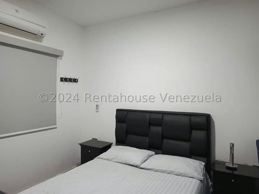 Casa (1 Nivel) en Venta en La Lago, Zulia - 22
