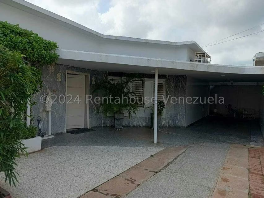 Casa (1 Nivel) en Venta en La Lago, Zulia - 29