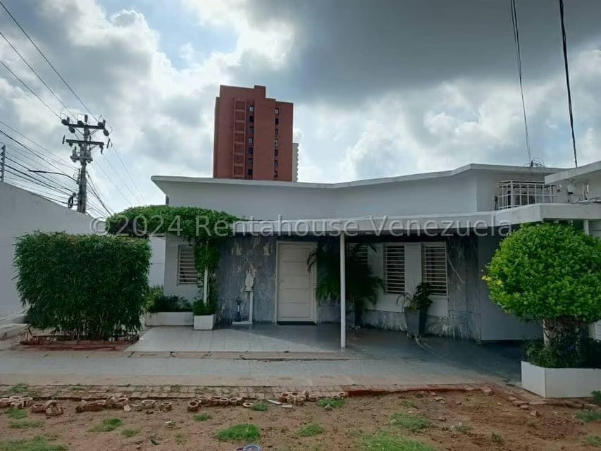 Casa (1 Nivel) en Venta en La Lago, Zulia - 33