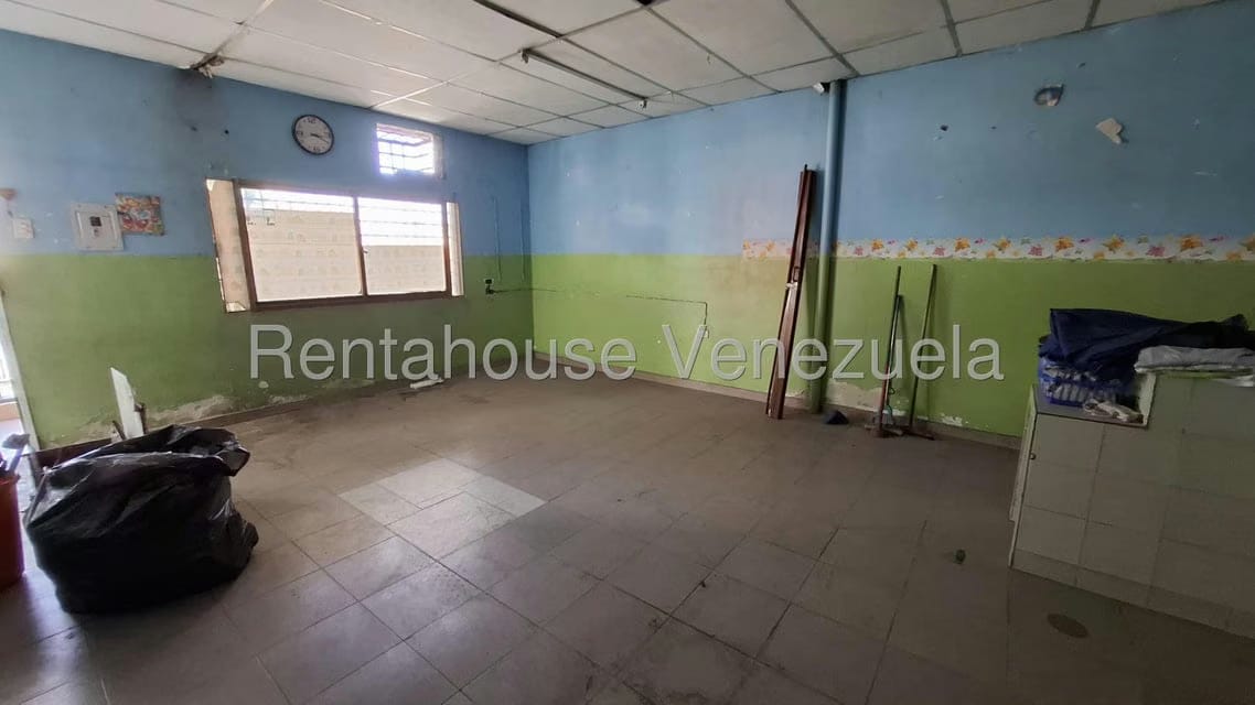 Comercial (Local Comercial) en Alquiler en Vista Alegre, Distrito Metropolitano - 2