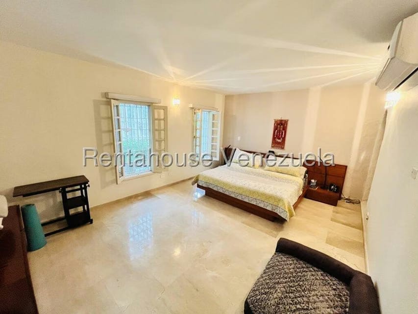 Casa (Duplex) en Venta en Cerro Verde, Distrito Metropolitano - 13
